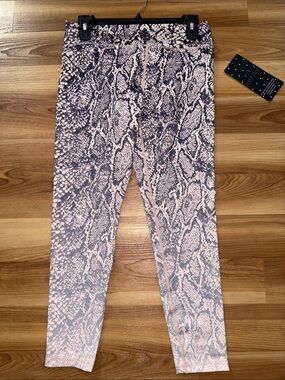 NWT| Length 7/8 Snake-Print Leggings in Pink and Gray